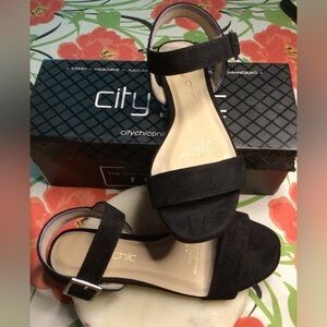 NEWT City Chic Suden Black Sandals